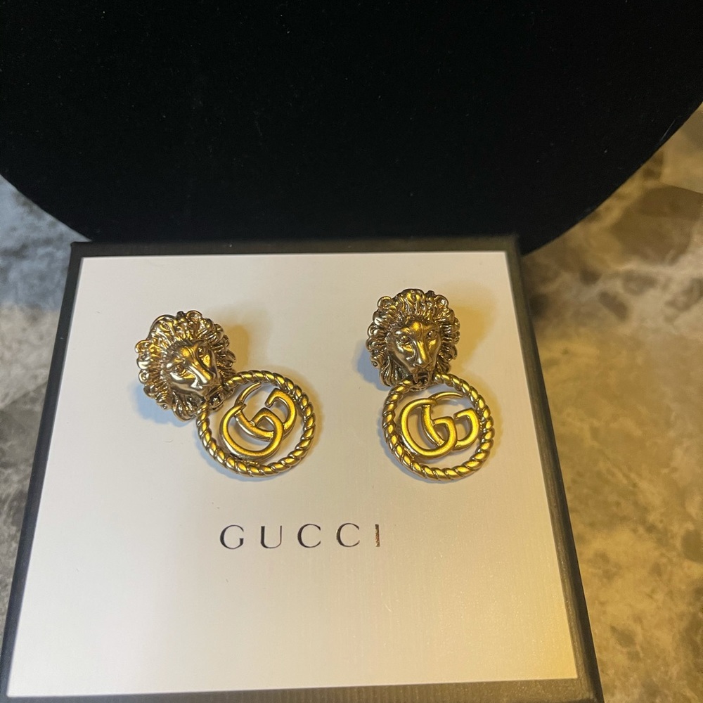 GG Earrings